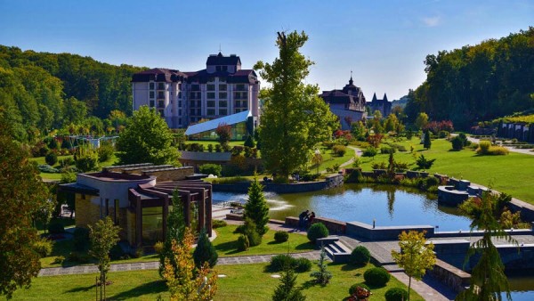 Літній відпочинок у Карпатах та Закарпатті