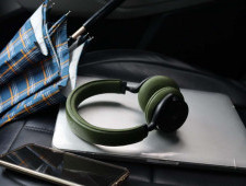 Переваги та недоліки накладних навушників